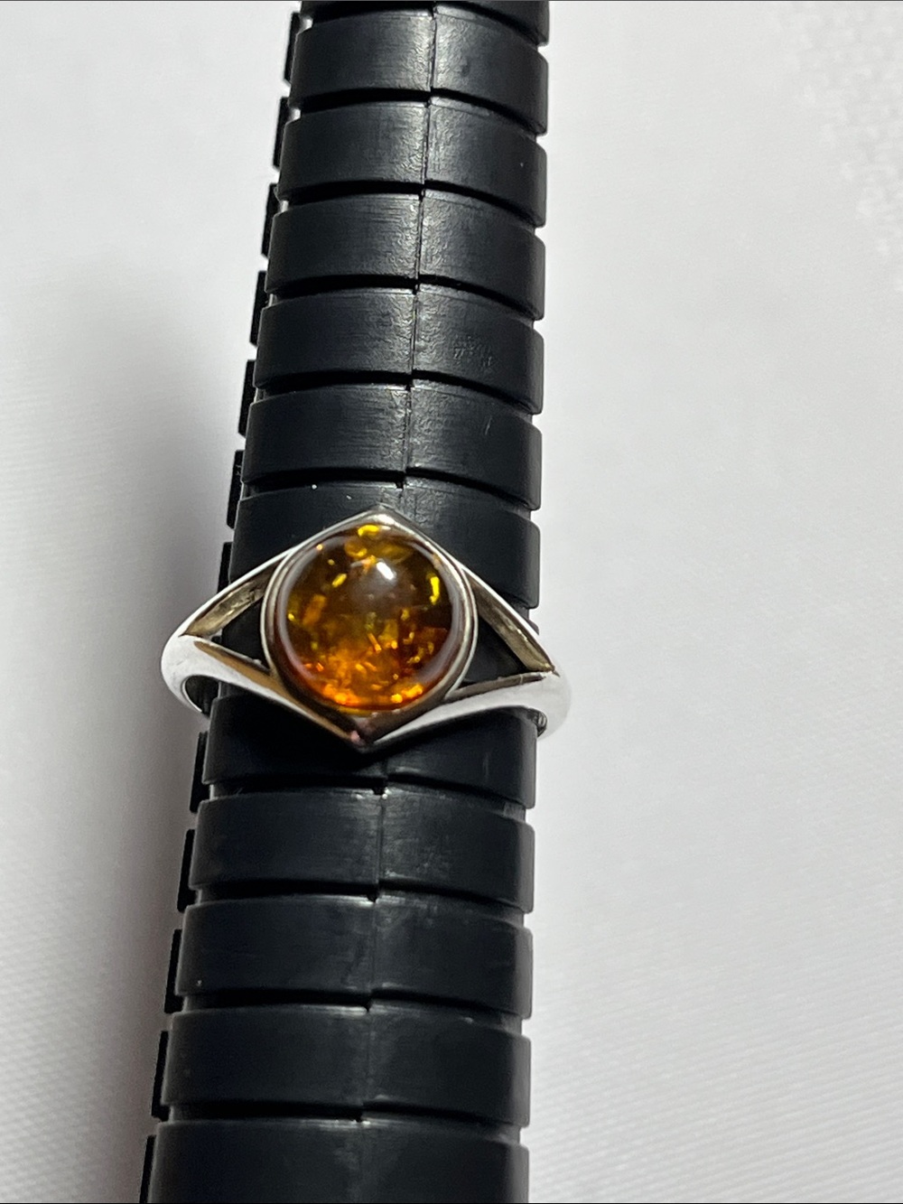 Sterling Silver Amber Cabochon Ring in Honey Amber
Size 6
New
